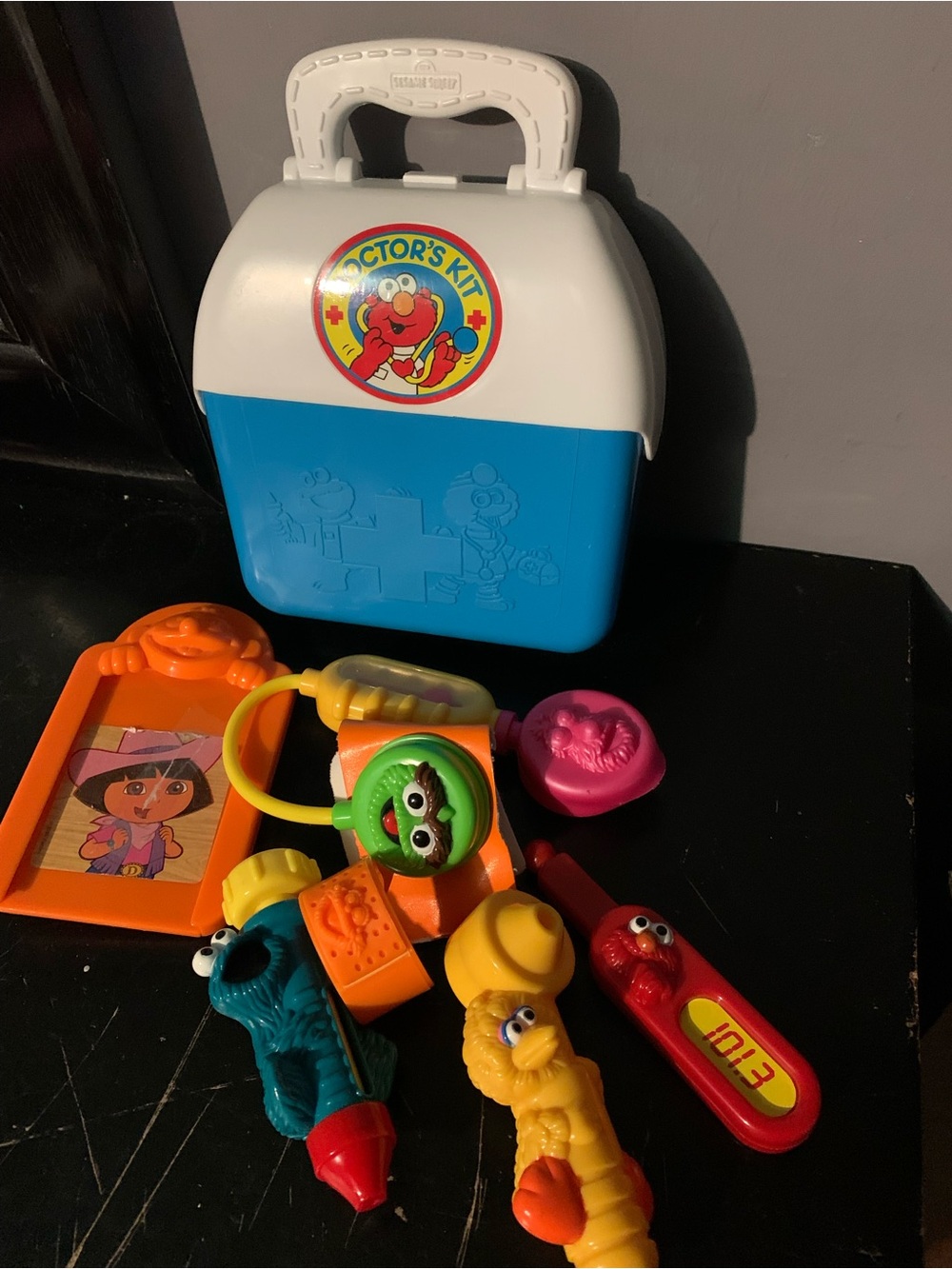 1998 Tyco Sesame Street Doctors Kit With Accessories Instruments
